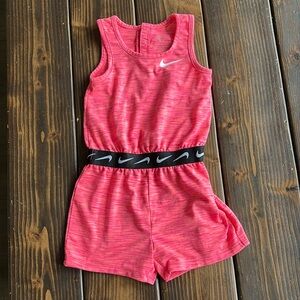 Nike girl’s one-piece play outfit